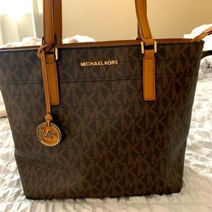EUC Michael Kors Tote